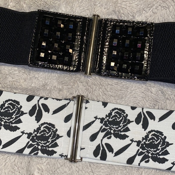 2 elastic waist black and white belts - Picture 2 of 5